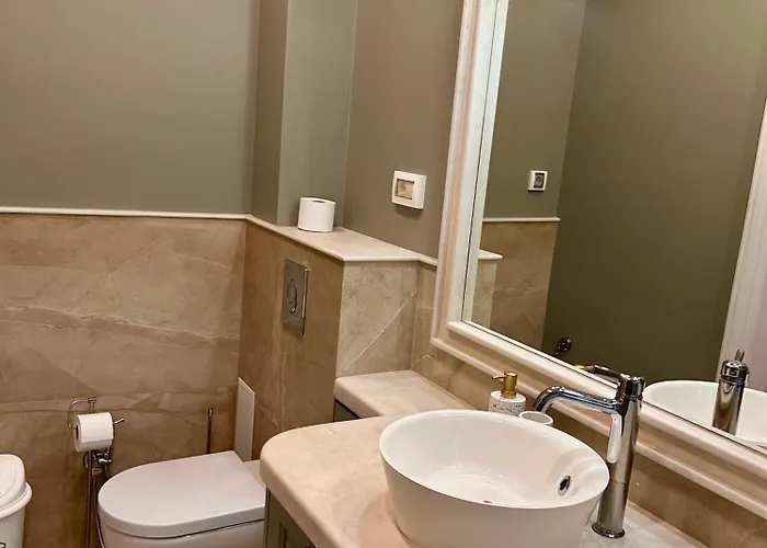 Apartment Vibrant L Stylish 2bd In Center Warna