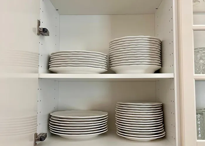 Vibrant L Stylish 2bd In Center Апартамент *