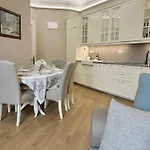 Vibrant L Stylish 2bd In Center Apartment Varna