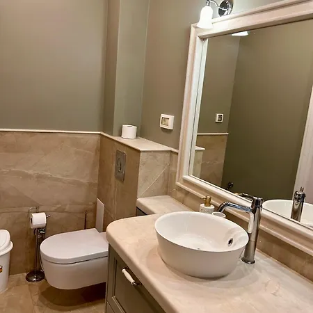 아파트 Vibrant L Stylish 2bd In Center 바르나