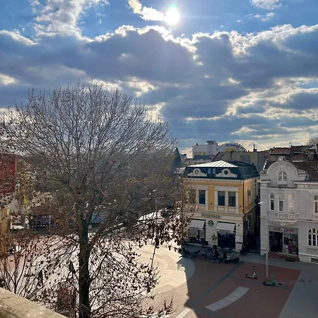 דירה Vibrant L Stylish 2bd In Center וארנה