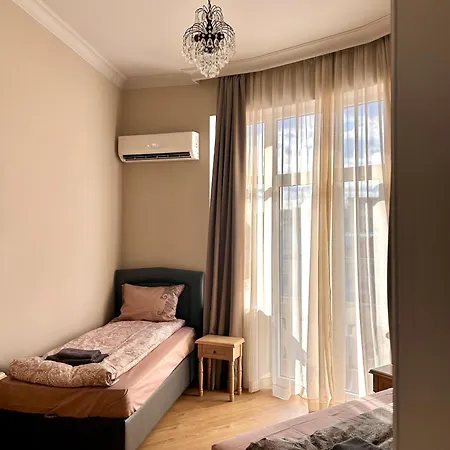 아파트 Vibrant L Stylish 2bd In Center 바르나