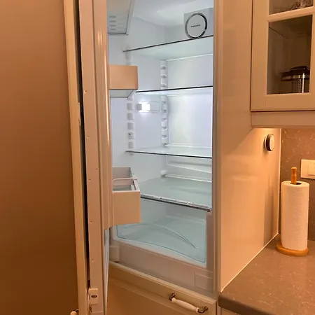 Vibrant L Stylish 2bd In Center * וארנה