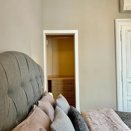 아파트 Vibrant L Stylish 2bd In Center 바르나