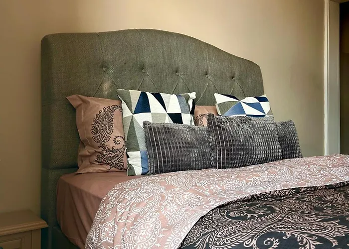 Vibrant L Stylish 2bd In Center شقة