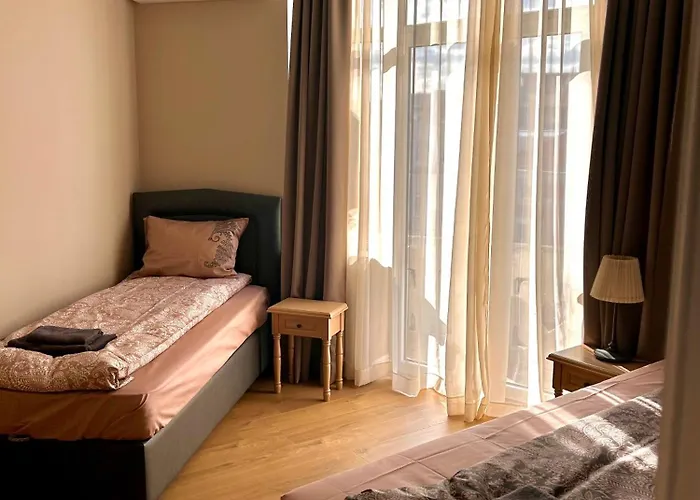 Vibrant L Stylish 2bd In Center * Varna